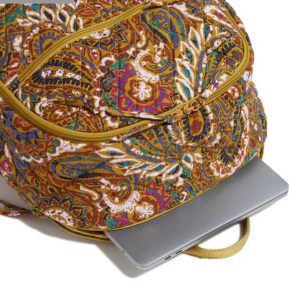 Vera Bradley Lay Flat Travel Backpack. NWT. Buta Spray paisley print.  Cotton - Picture 3 of 12